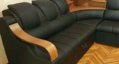 Перетяжка кожаного дивана. Красноуфимск